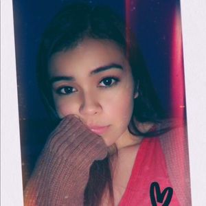 Meet your Posher, Ana